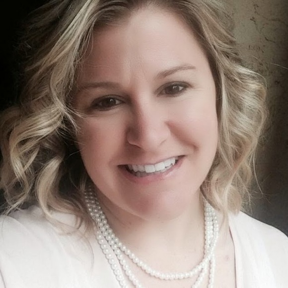 Meet your Posher, Cathy - Picture 1 of 1